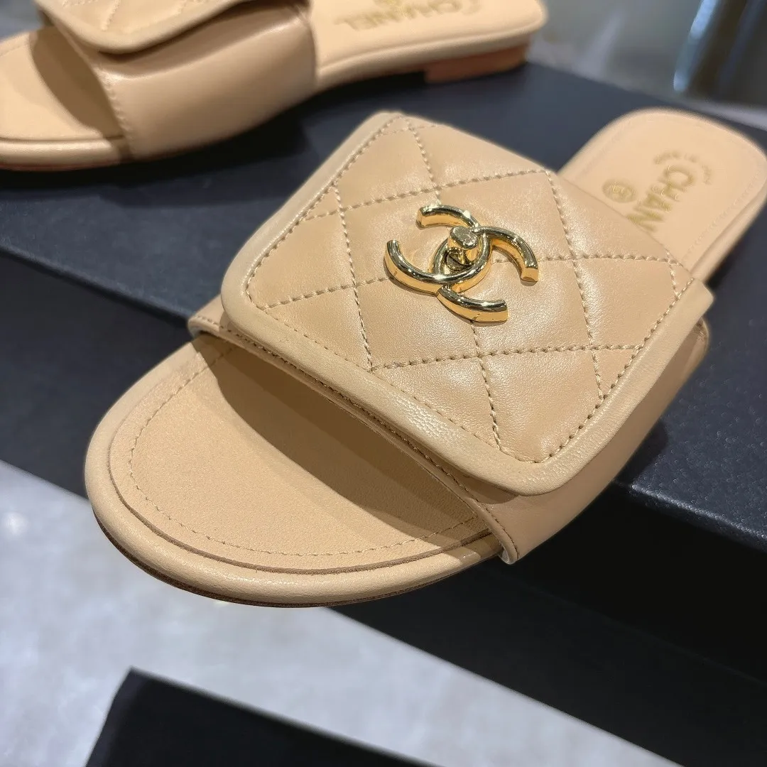 👟👟Ex-factory price 360👟👟 Genuine leather sole +40 Chanel Chanel 25C new women's double C schoolbag buckle flat sandals, fabric sheepskin, color: black: white: pink: apricot, code number: 5-40 (customized 41 42 43 customized non-returnable): rubber sole leather sole +40